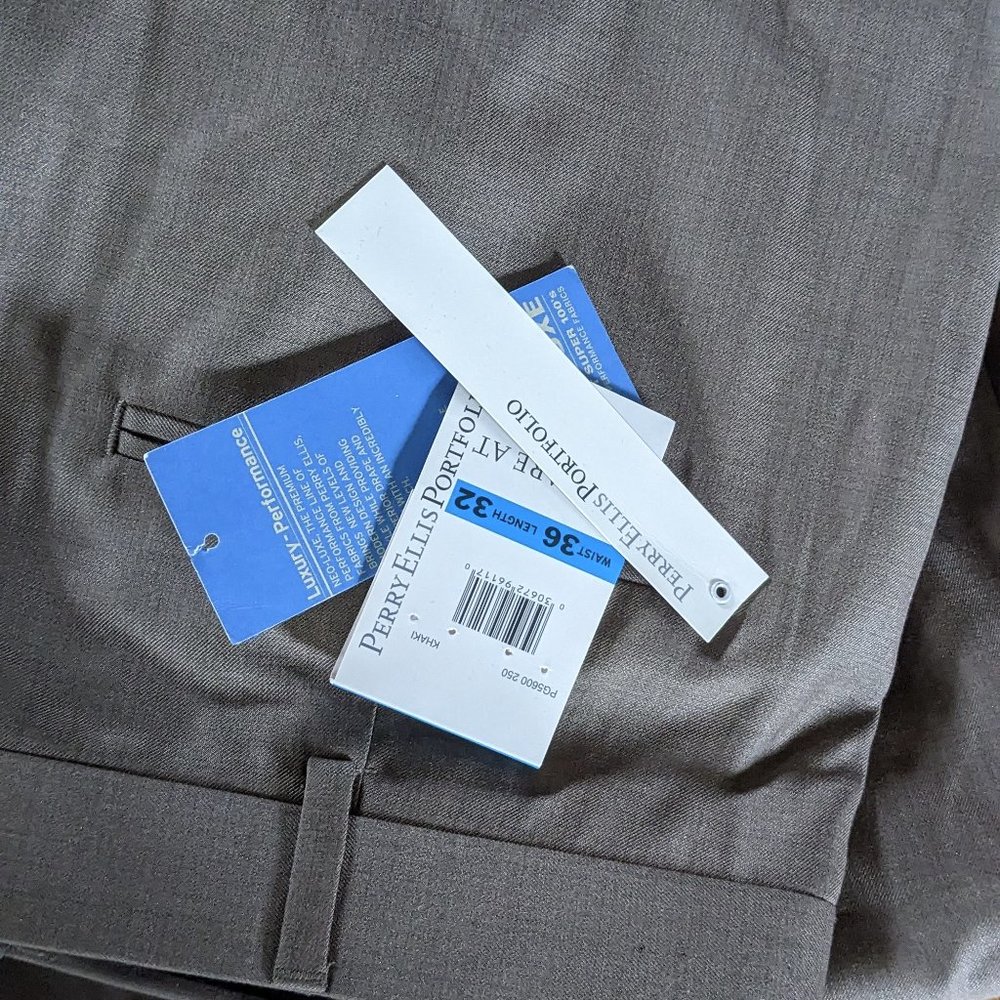 New Perry Ellis Portfolio light brown Dress pants 36 X 32